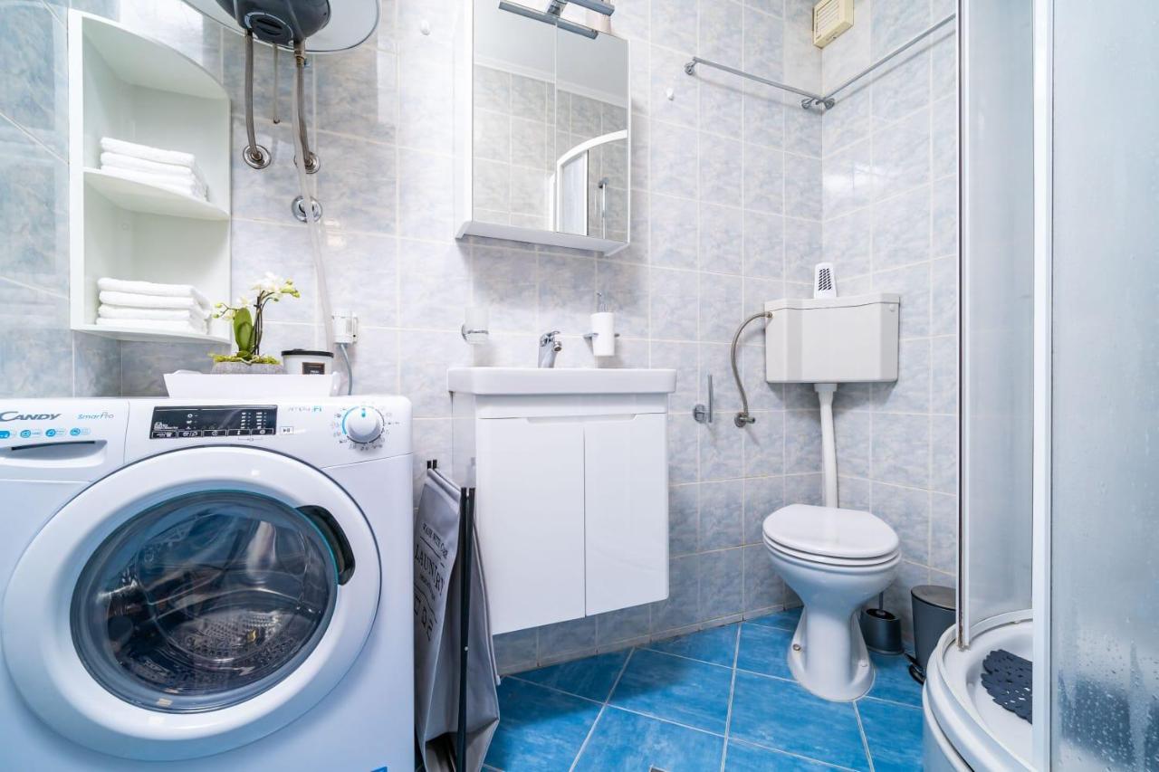 Apartman Knego With Parking Дубровник Екстериор снимка