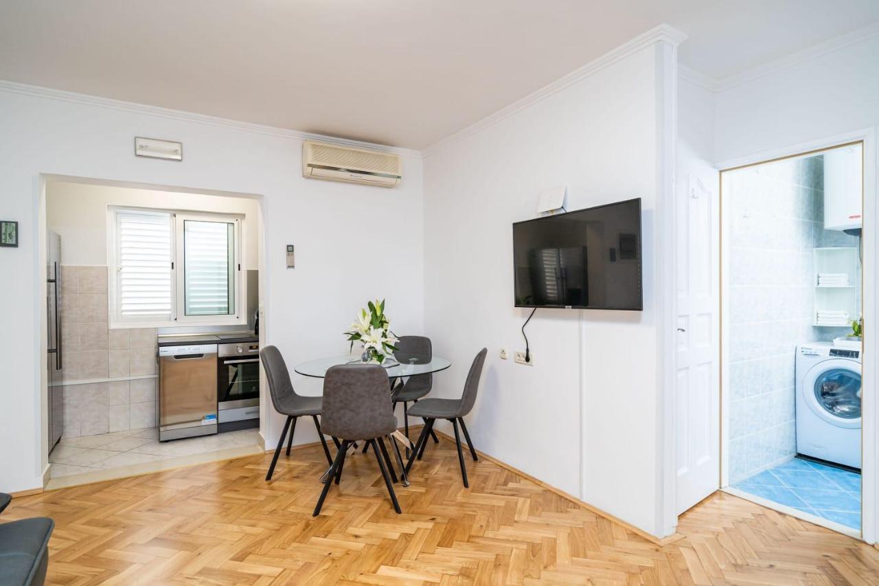 Apartman Knego With Parking Дубровник Екстериор снимка